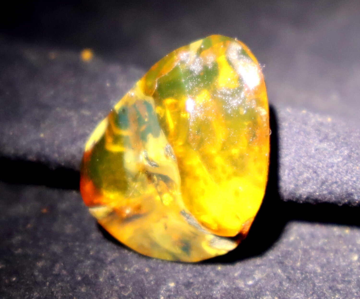Charming Design Natural Dominican Translucent Light Blue Amber Polished Stone 23 – photo 5