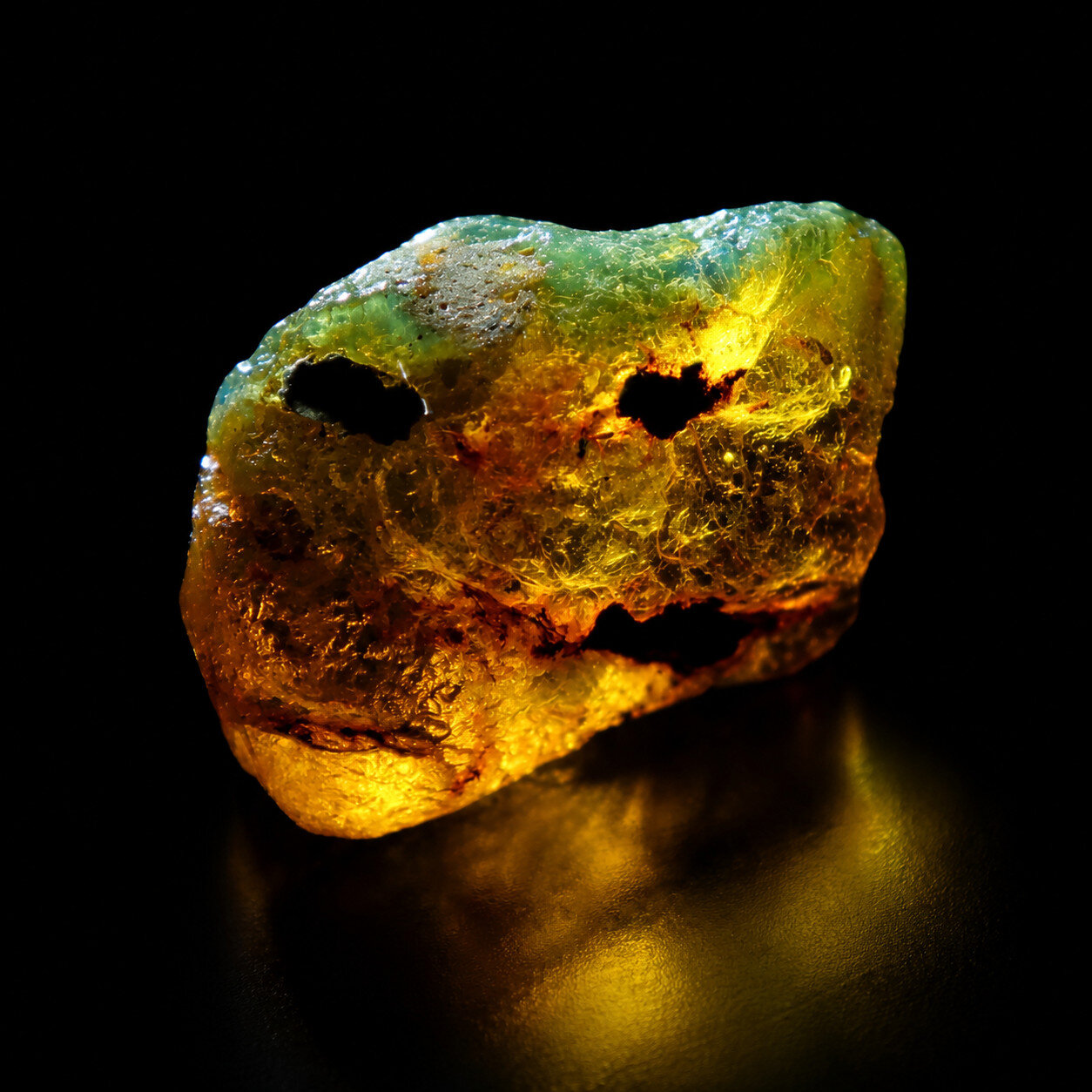 Exquisite Handcrafted Green Blue Dominican Amber Rough Specimen Chunk 61mm 53.4g – photo 8