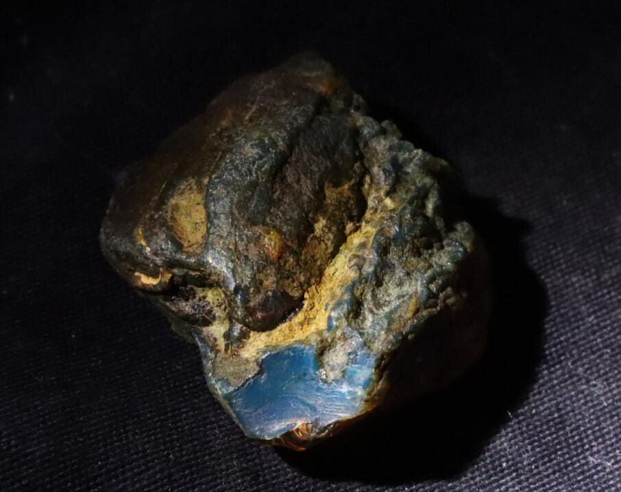 Excellent Natural Dominican Clear Deep Blue Amber Rough Specimen 36mm 11g – photo 3