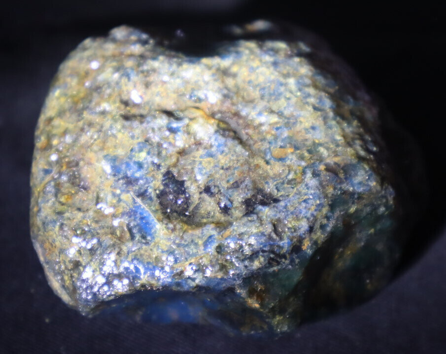 Beautiful Natural Dominican Clear Green Blue Amber Rough Specimen 68mm 64.1g – photo 5