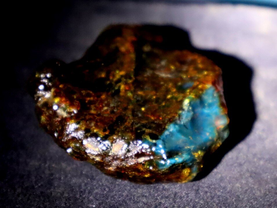 Impressive Natural Dominican Clear Volcanic Blue Amber Rough Specimen 51mm 17.2g – photo 9