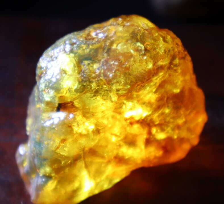 Natur. Dominican Crystal Clear Light Blue YELLOW Amber Rough Specimen 46mm 27.4g – photo 10