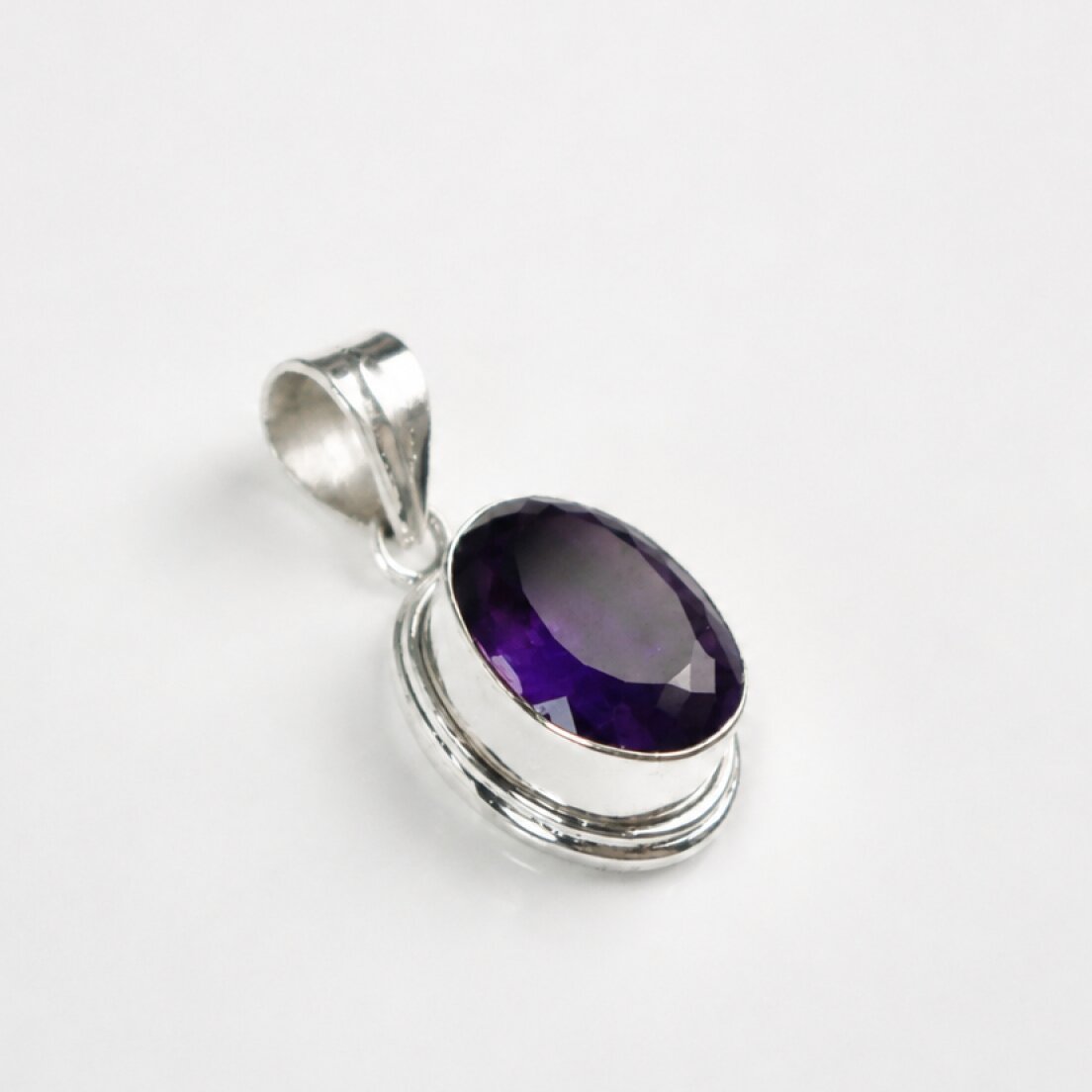 Clear purple Natural amethyst oval 925 Sterling Silver Pendant 31 mm