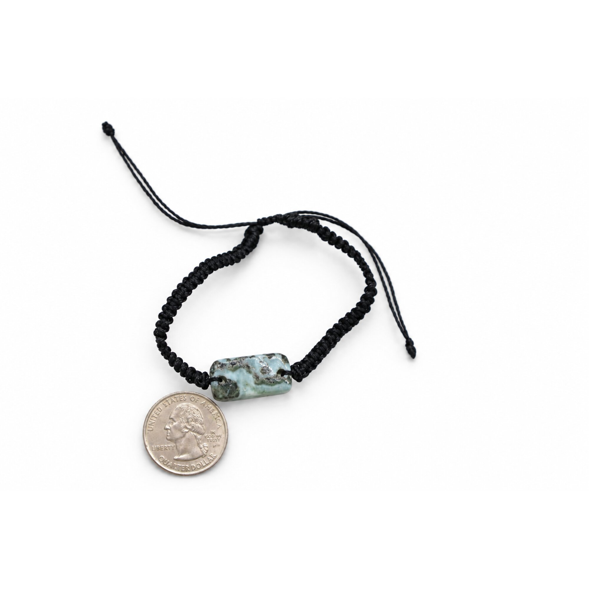 Artisan crafted red blue Dominican Larimar macrame bracelet 24mm – photo 3
