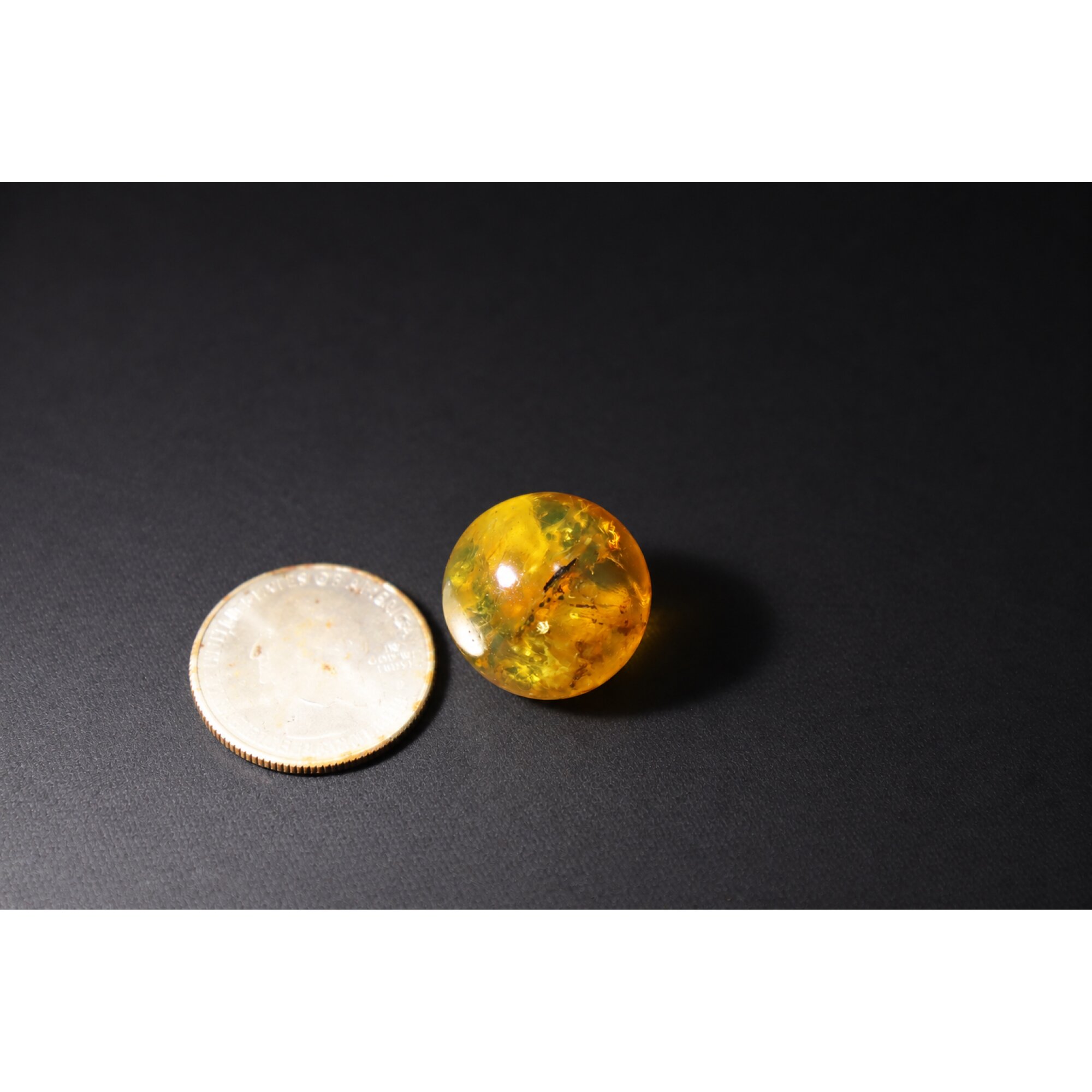 Natural green yellow Dominican amber sphere/ball 20.2mm – photo 3