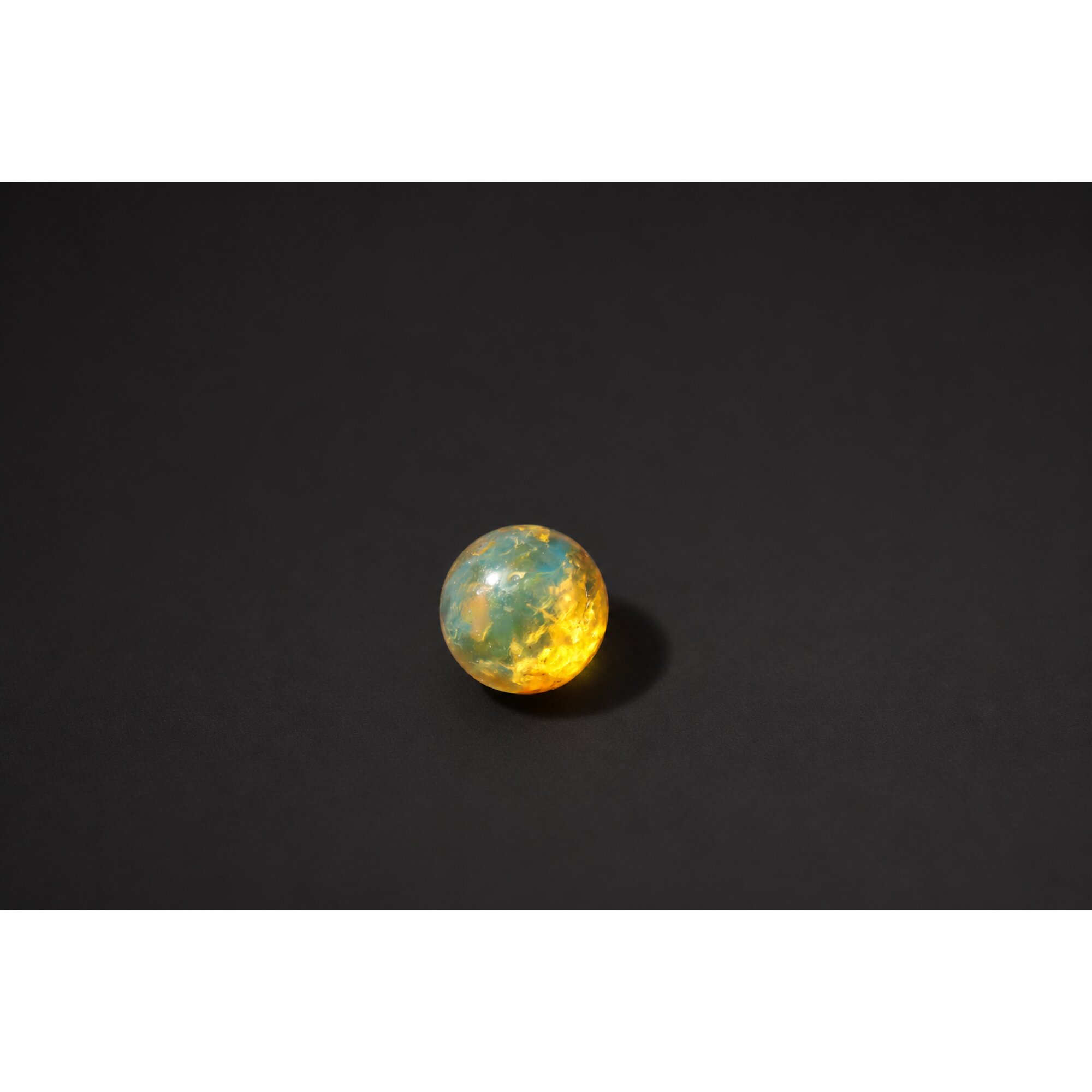 Untreated yellow blue Dominican amber sphere/ball 17.5mm – photo 7