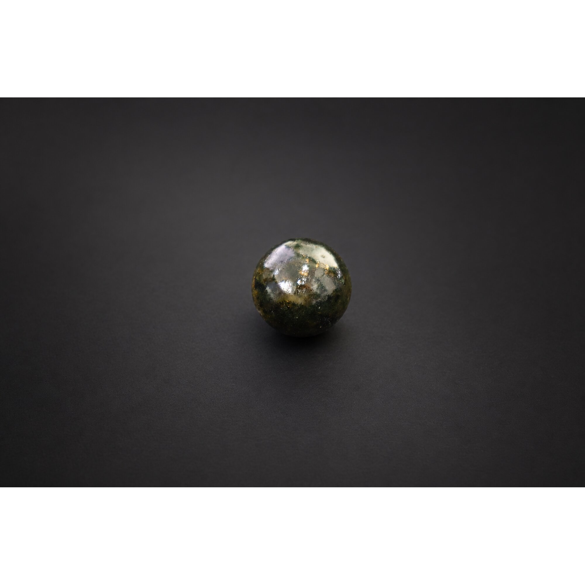 Untreated olive green blue Dominican amber sphere/ball 20mm – photo 7