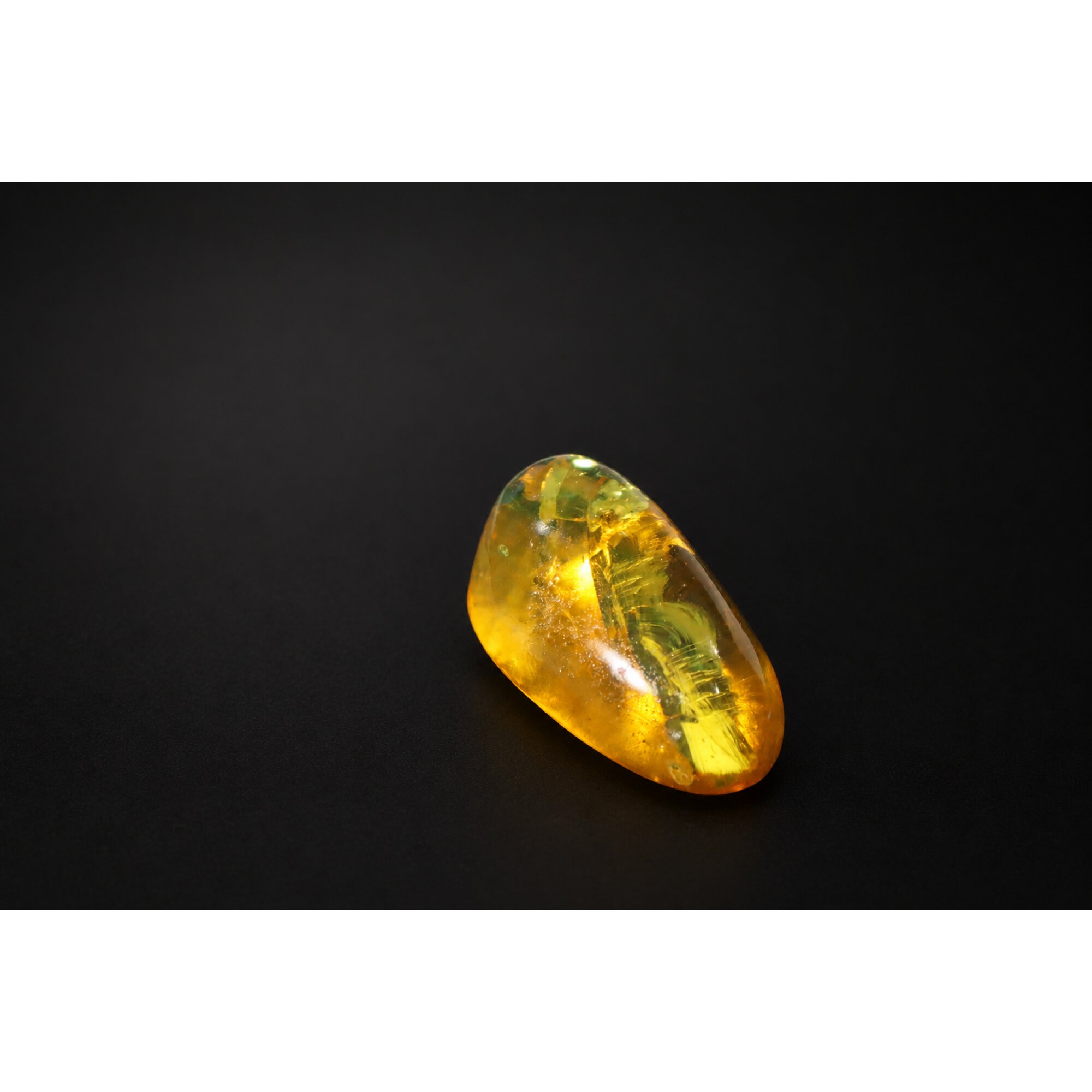 Real yellow Dominican amber Beetle stone 33mm – photo 3
