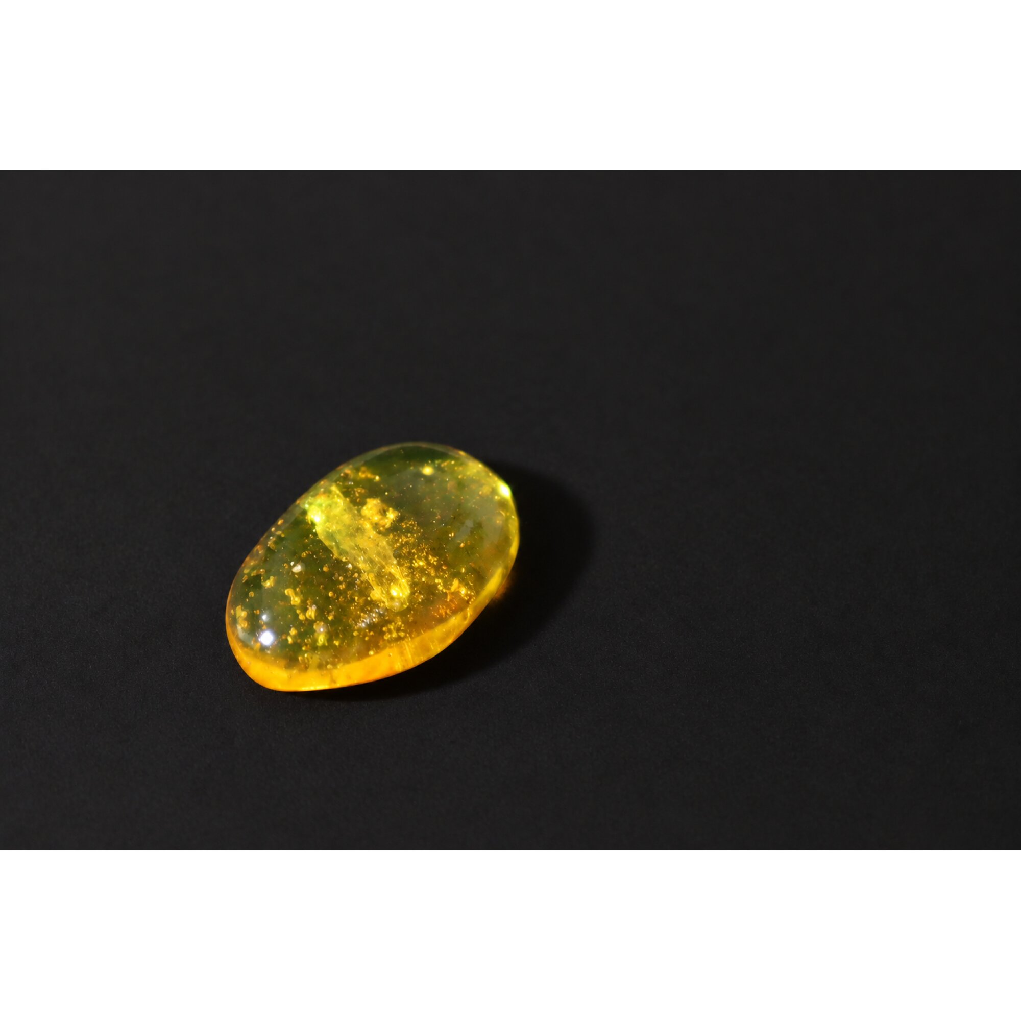 Real yellow Dominican amber insect stone 24mm – photo 4