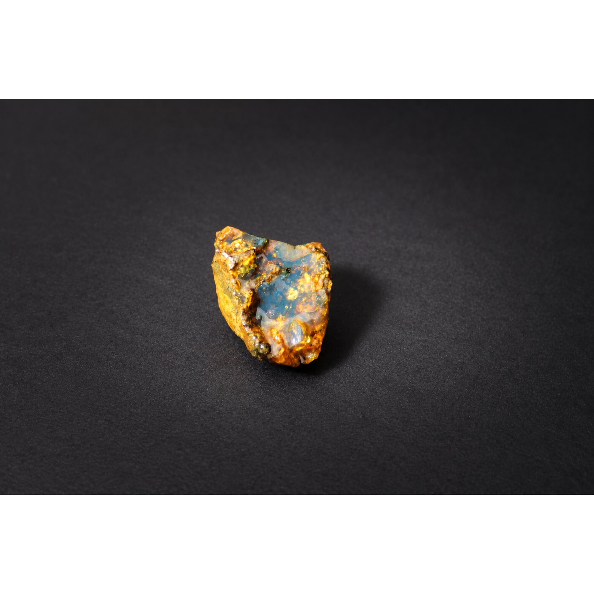 Real royal blue rough specimen Dominican amber 27mm – photo 6