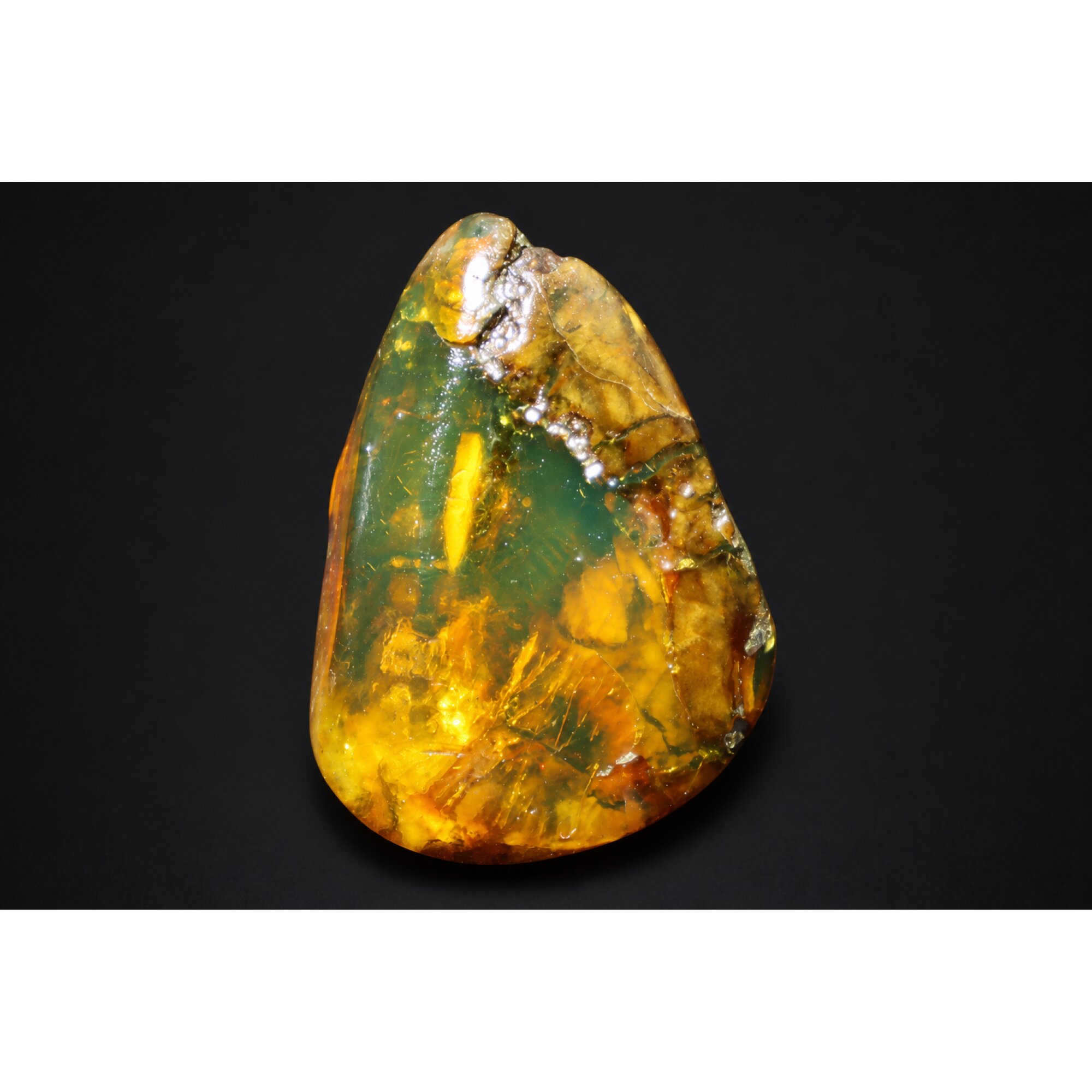 Untreated green orange polished Dominican amber 3.6g – photo 6