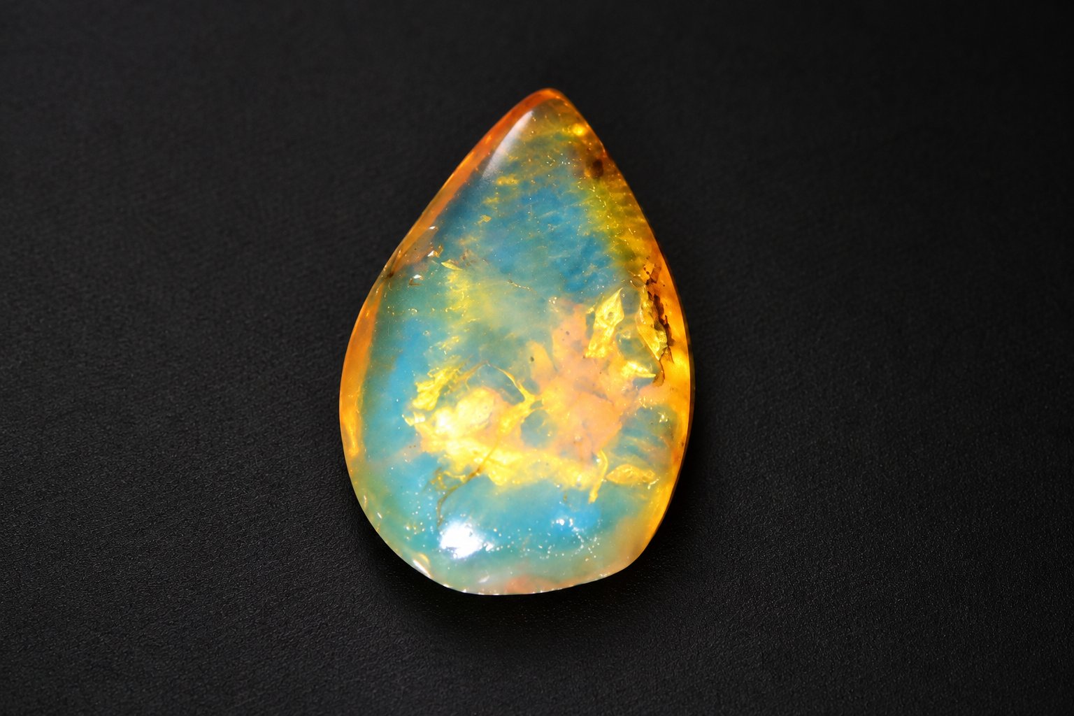True caribbean orange blue polished Dominican amber – photo 8