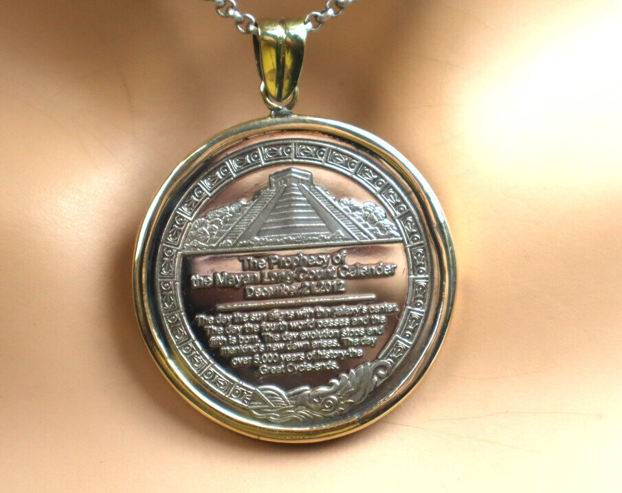 Maya Memorial Coin Pyramids Mexico Aztec Gold and Silver Pendant 2inch – photo 5