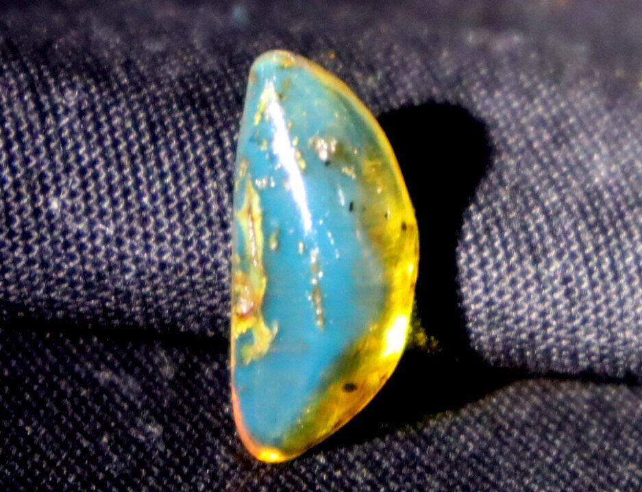 Natural Dominican Clear Sky Blue Amber Polished Stone 20mm – photo 4