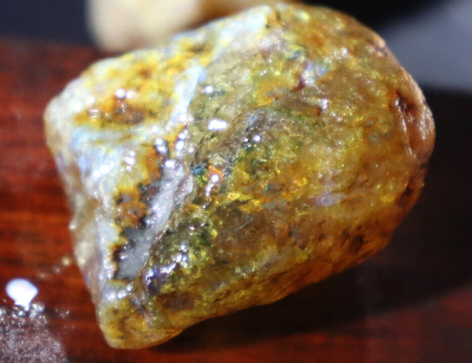 Natural Dominican Crystal Clear Light Blue Yellow Amber Rough Specimen 45mm 21g – photo 4