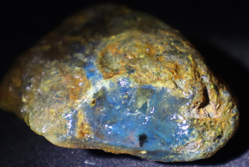 Beautiful Natural Dominican Clear Yellow Blue Amber Rough Specimen 73mm 44.5g – photo 4