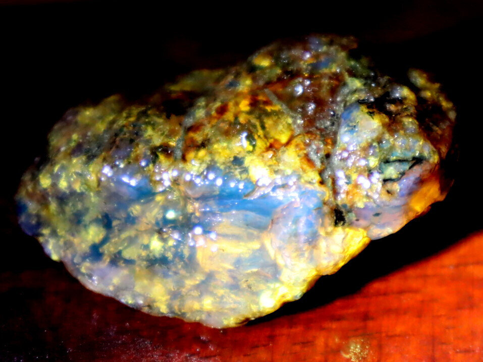 Beautiful Natural Dominican Clear Light Blue Amber Rough Specimen 47mm 12.5g – photo 8