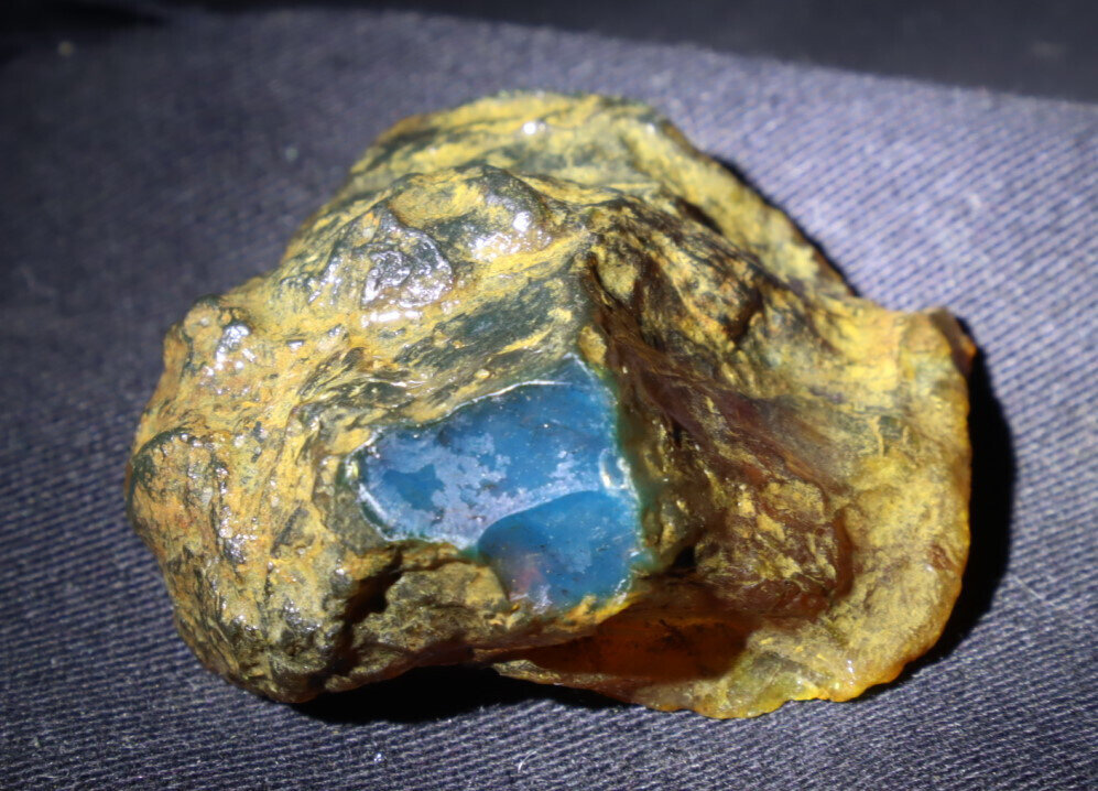 Exquisite Natural Dominican Clear Sky Blue Amber Rough Specimen 40mm 13g – photo 4