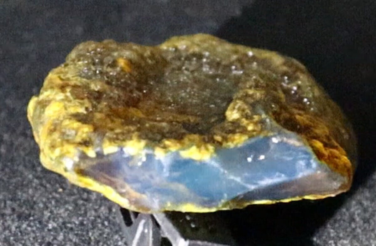 Natural Dominican Blue Amber Rough Specimen 42mm 10g Clear – photo 4