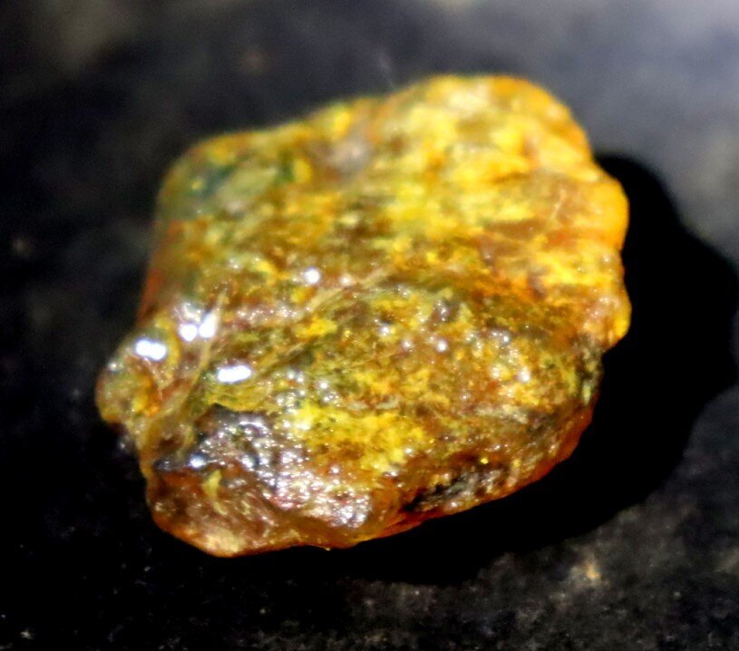 Exquisite Natural Dominican Clear Deep Yellow Amber Rough Specimen 37mm 8.6g – photo 7